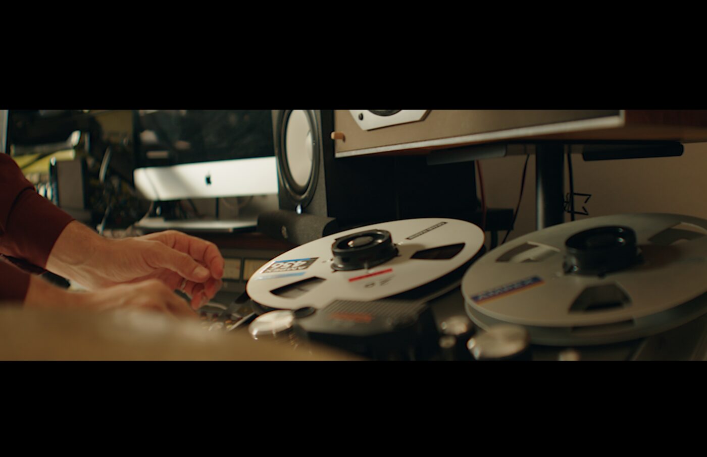 Reel-to-reel tape machine, Good Looking Sounds studio